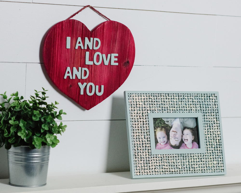 I and Love and You Vignette | FaveCrafts.com