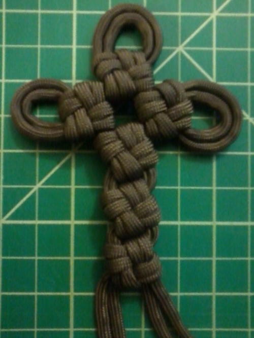 Macrame Paracord Celtic Cross