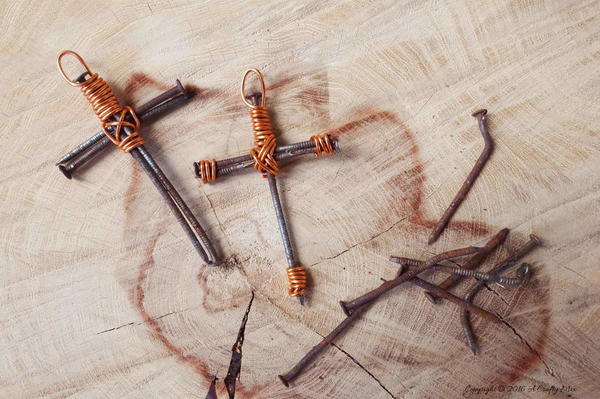 Rusty Nail and Wire Cross