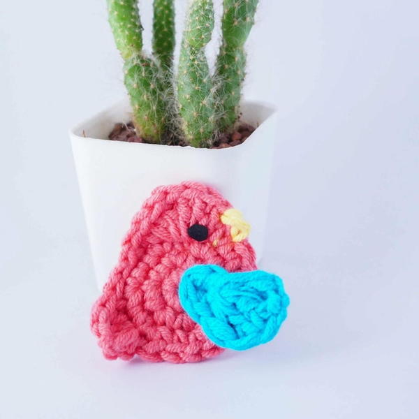 5 Minute Tiny Crochet Bird Applique