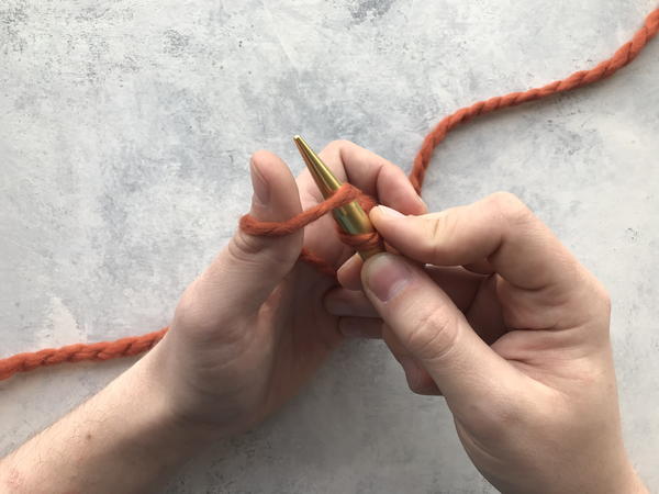 How To Easily And Quickly Cast On Your Knitting Using The Thumb Method