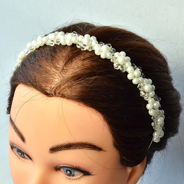 Beebeecraft Tutorials on Making a Wedding Headband with Pearl Beads and Crystal Glass Beads