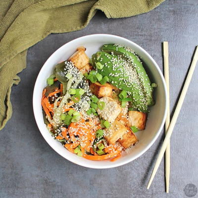 Seaweed Salad Recipe with Veggies and Crispy Tofu