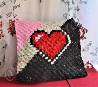 Red Heart Cushion Cover
