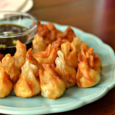 Cream Cheese Wontons with Chicken and Pepper Jack