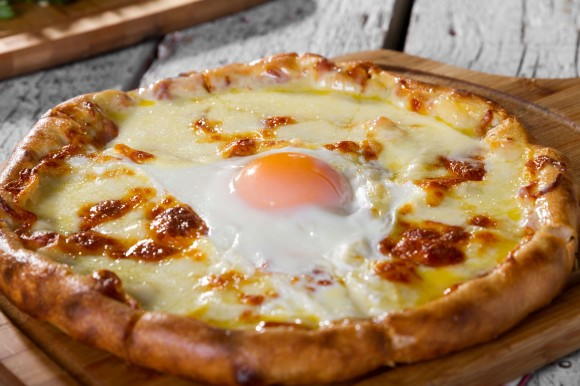 Pita Egg Pizza
