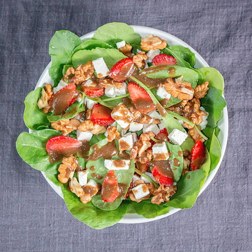 Balsamic Spinach Strawberry Feta Salad