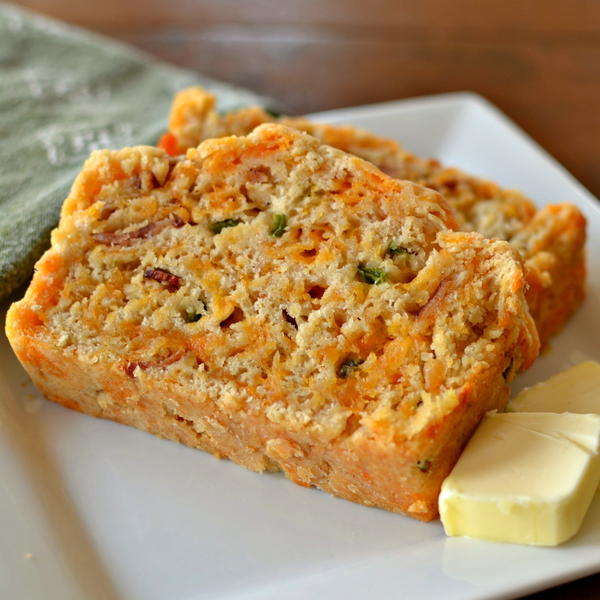 Bacon Jalapeno Cheddar Beer Bread