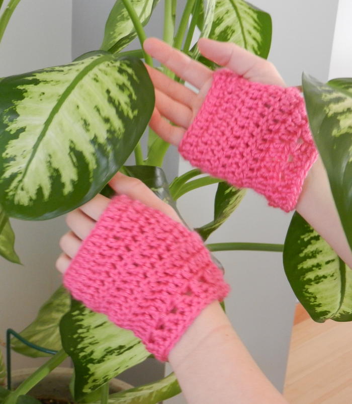 Easy Peasy Crochet Fingerless Gloves