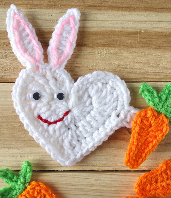 Heart Easter Bunny Applique