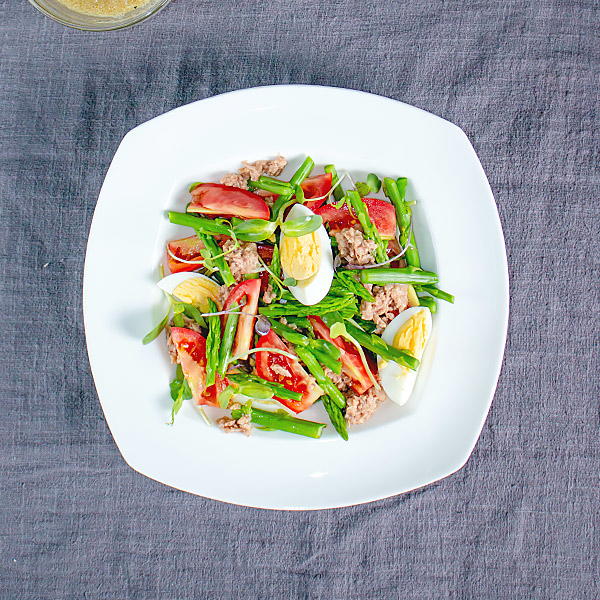 Tuna Asparagus Salad with Microgreens