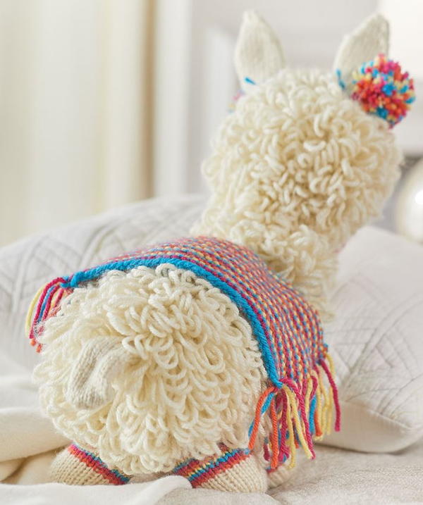 Cute Knit Llama Pattern