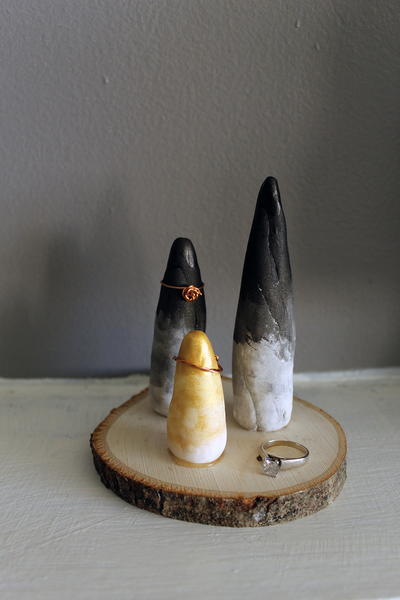 Easy Clay Ombre Ring Stand