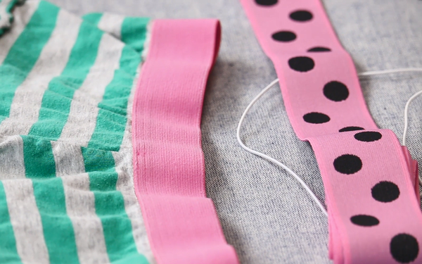 How to Sew Elastic, Easily for Beginners