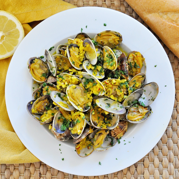 Spanish Style Steamed Clams