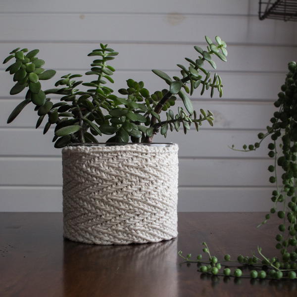 16cm Mocca Stylish Flower Pot for Office Living Room with Lovely Knitted Pattern