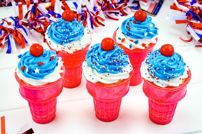 4th of July Ice Cream Cone Cupcakes | TheBestDessertRecipes.com