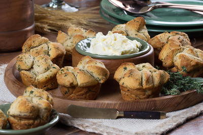 Last-Minute Herb Rolls