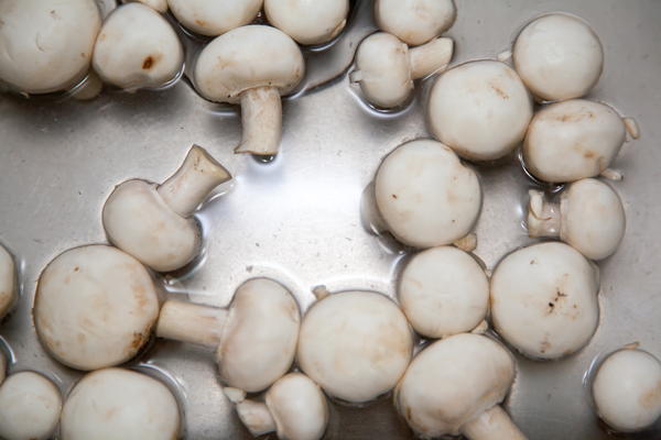 Washed mushrooms