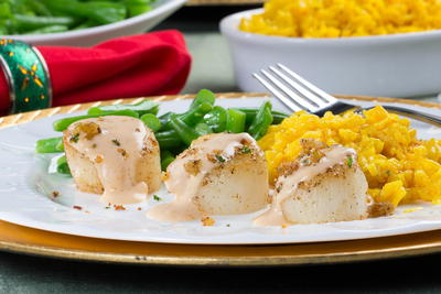 Seared Scallops with Newburg Sauce