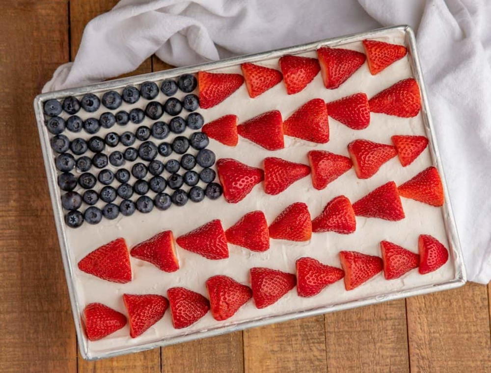 The best cakes in town: chinese new year cake American Flag Cake | TheBestDessertRecipes.com