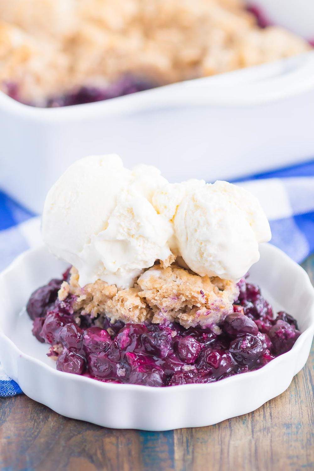 Easy Blueberry Cobbler | FaveSouthernRecipes.com