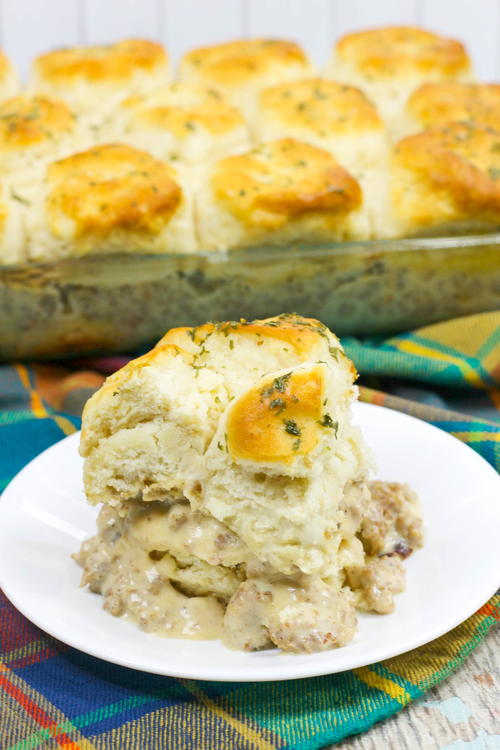 Biscuits and Gravy Casserole | AllFreeCasseroleRecipes.com