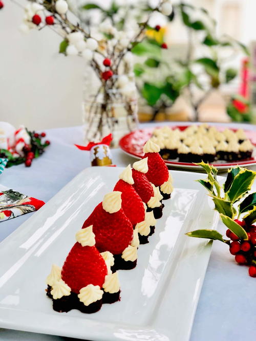 Santa’s Strawberry and Brownie Hats