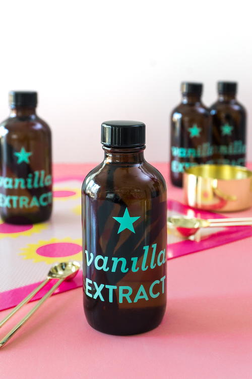 Homemade Vanilla Extract Tutorial