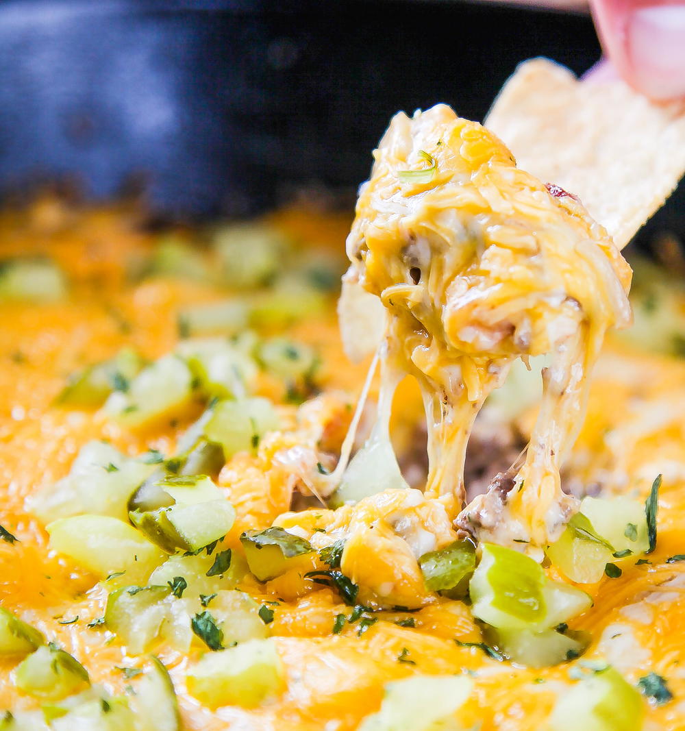 Bacon Cheeseburger Dip | FaveSouthernRecipes.com