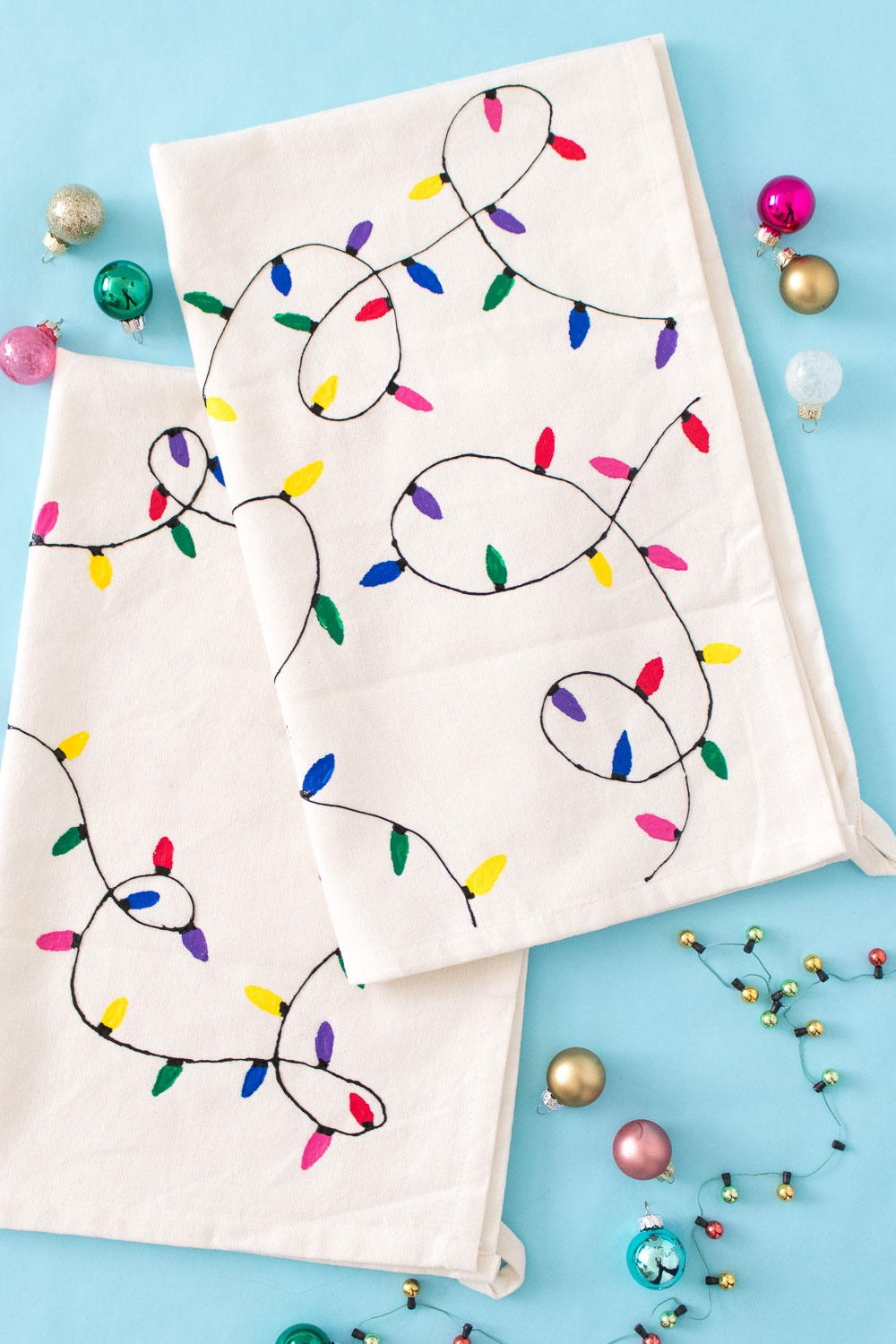 DIY Christmas Light Towels