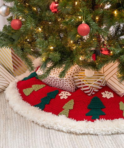 Joyous Crochet Tree Skirt Pattern