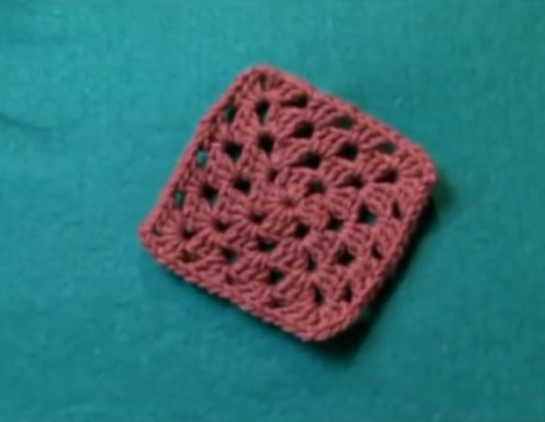 How to Crochet a Granny Square Left-Handed