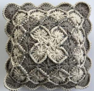 Quick Decorative Pattern Crochet Pillow