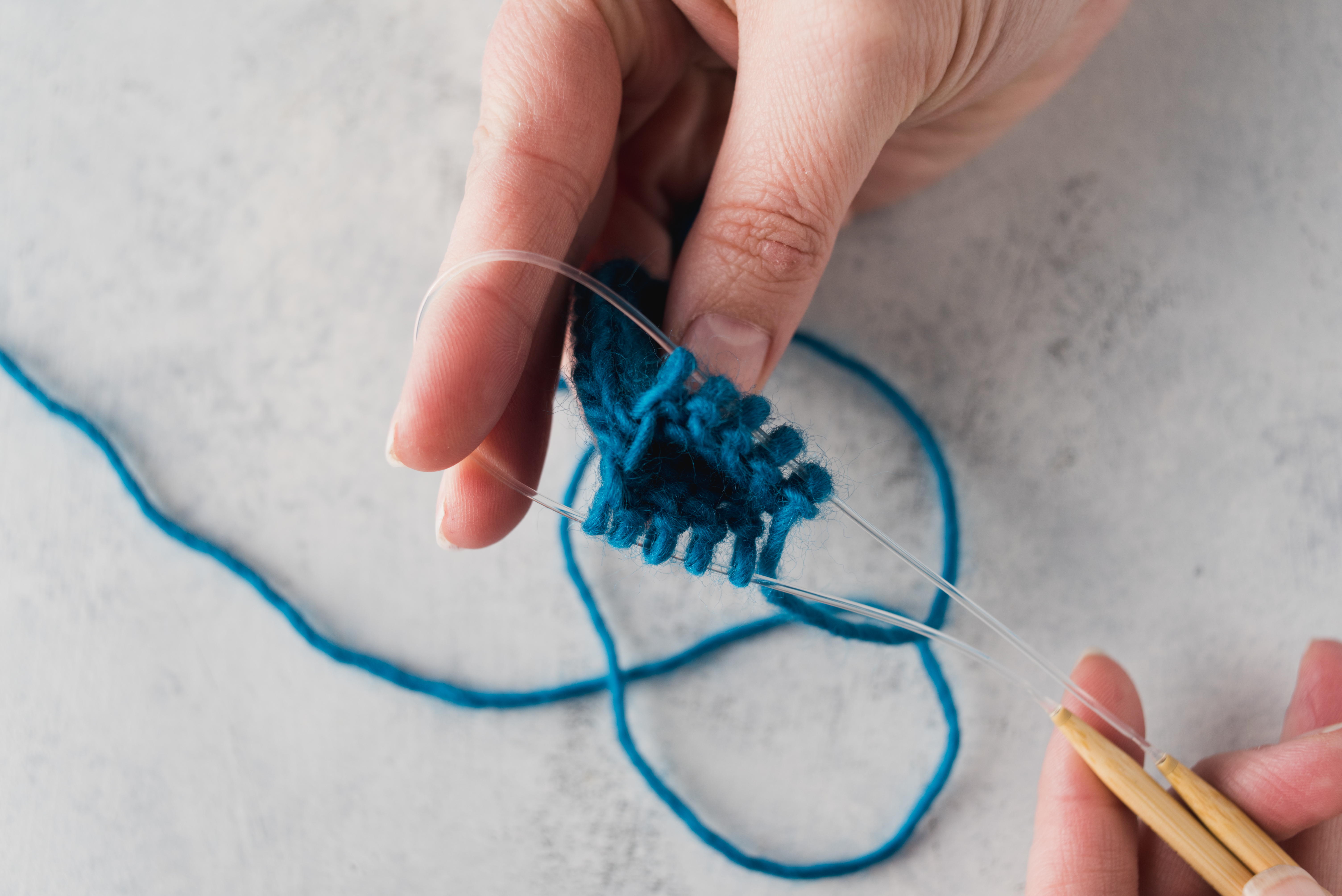 How to Knit With Circular Needles