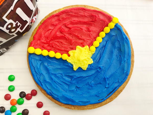 Captain Marvel Cookie Pizza 