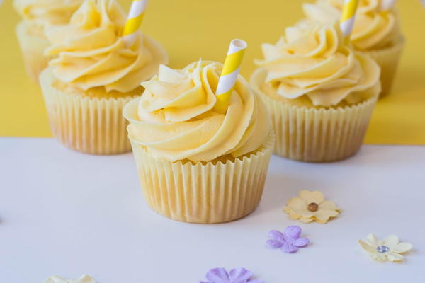 Lemonade Cupcakes