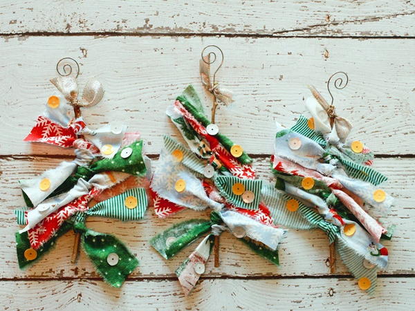 Kid-Friendly Fabric Tree Ornaments