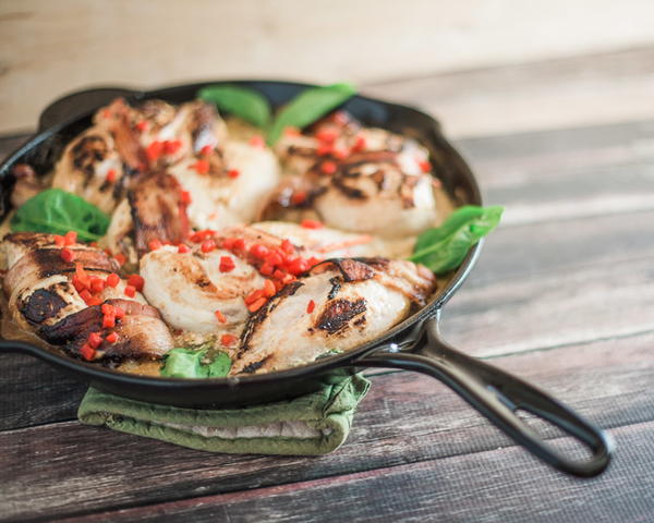 20-Minute One Skillet Creamy Spinach Bacon Chicken