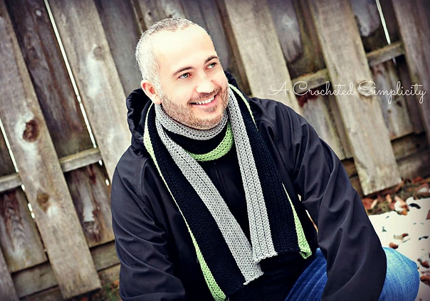 Men's Knit-Look Scarf