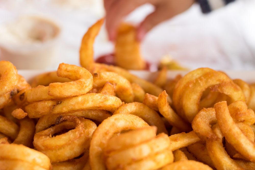 Air Fryer Frozen Curly Fries | RecipeLion.com
