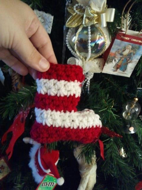 Super Easy Crochet Stocking Ornament