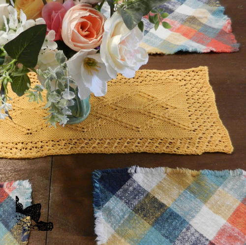 Giles Table Runner