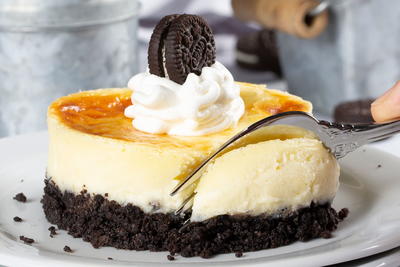 Mini Cookies & Cream Cheesecakes