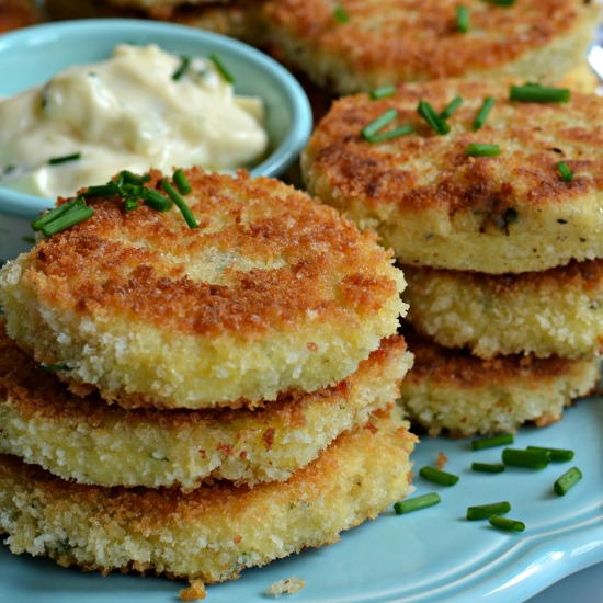 Potato Croquettes with Aioli Dipping Sauce
