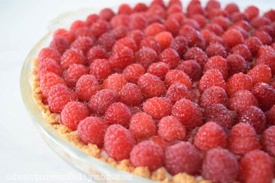 Fresh Raspberries and Cream Pie