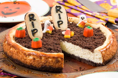 Ghostly Halloween Cheesecake