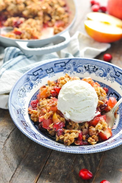 Old Fashioned Cranberry Apple Crisp