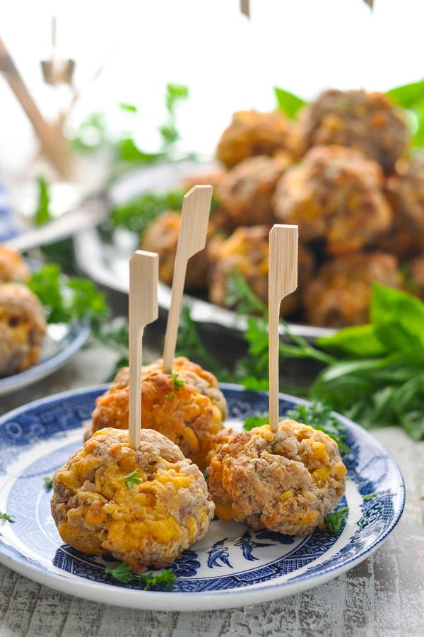 Bisquick Sausage Balls | RecipeLion.com