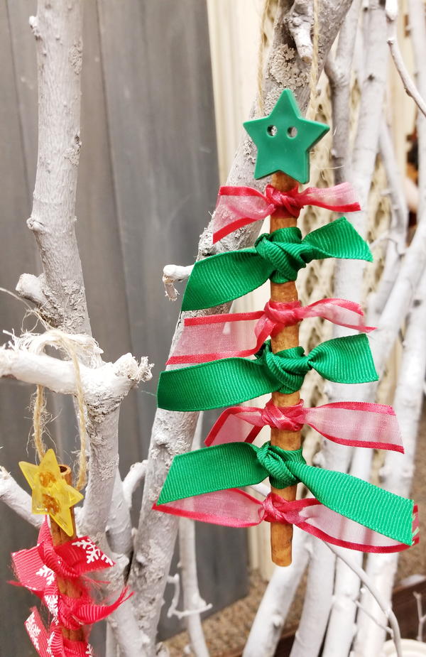 DIY Cinnamon Stick Christmas Tree Ornament